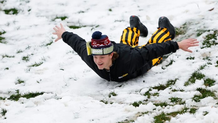 Appalachian State fans pelt James Madison players with snowballs before game