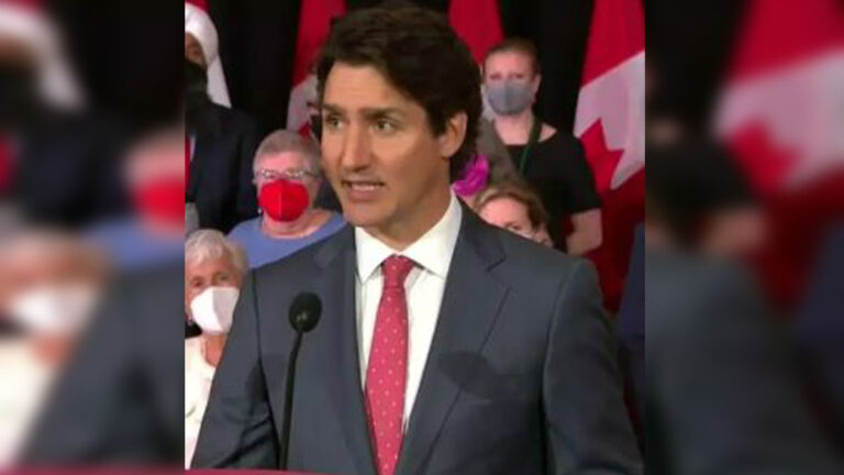 Canadian Prime Minister Trudeau flies to Florida to meet with Trump after tariffs threat - Boston News, Weather, Sports