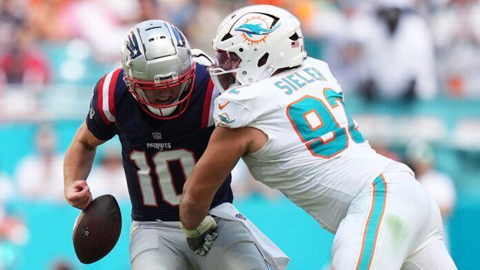 Dolphins' Zach Sieler performs Trump dance after big play vs Patriots