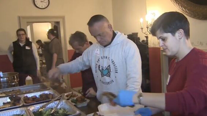 Dozens of Thanksgiving meals served up at Back Bay church - Boston News, Weather, Sports