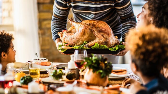 How to save money on Thanksgiving dinner