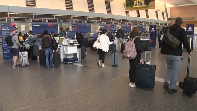 Hydrate. Make lists. Leave yourself time. And other tips for reducing holiday travel stress - Boston News, Weather, Sports