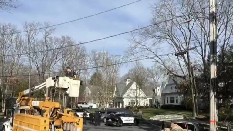 Worker suffers life-threatening electrical shock while hanging holiday lights in Wellesley - Boston News, Weather, Sports