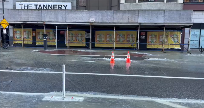 Crews cleaning up after major water main break on Boylston Street near Boston Public Garden - Boston News, Weather, Sports