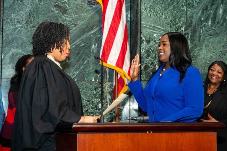 Eshé Collins sworn in as Atlanta City Council member