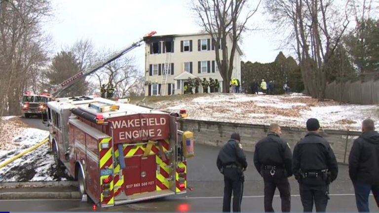 Fire in Wakefield leaves 1 dead, 1 hospitalized - Boston News, Weather, Sports