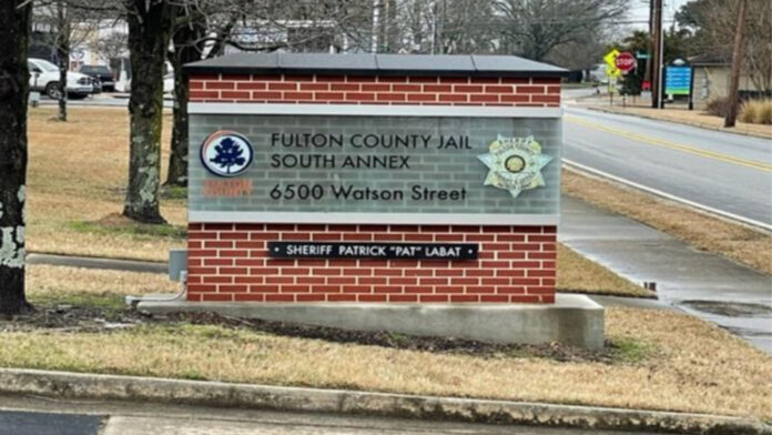 Fulton county jail altercation leads to injury to defendant