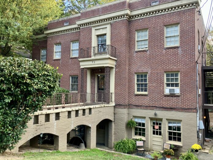 Historic apartment building in Buckhead at risk of demolition