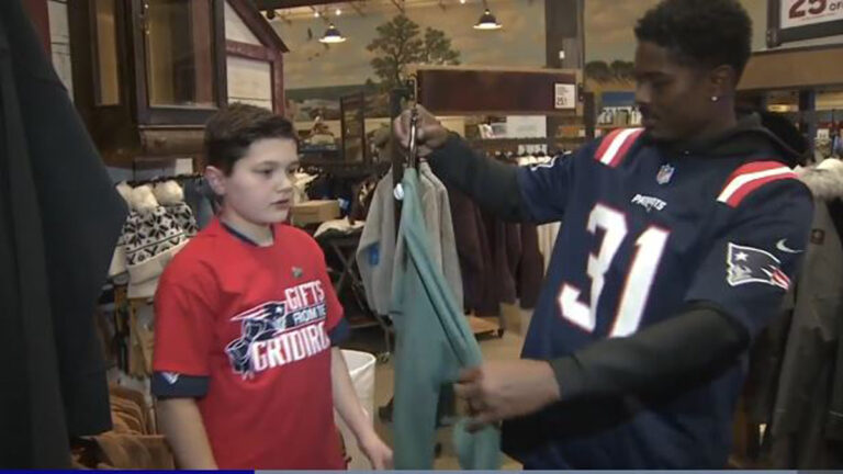 Pats players take local kids on a shopping spree ahead of holidays - Boston News, Weather, Sports