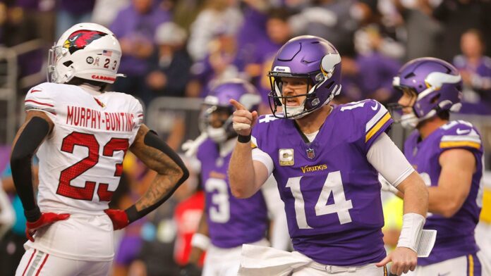 Sam Darnold helps Vikings notch 10th win of season in victory over Cardinals