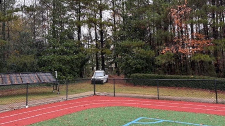 Sandy Springs Planning Commission to decide on school's field lights